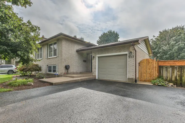 217 Seldon Street — photo 2