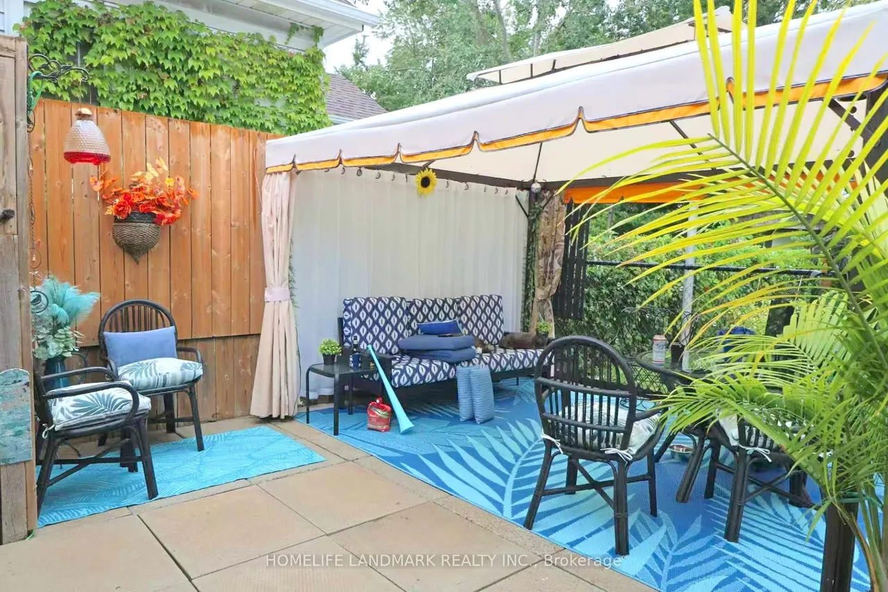 4472 Third Avenue — photo 11