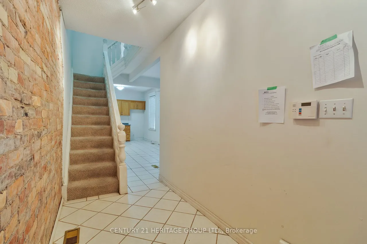 27 Tisdale Street N — photo 3