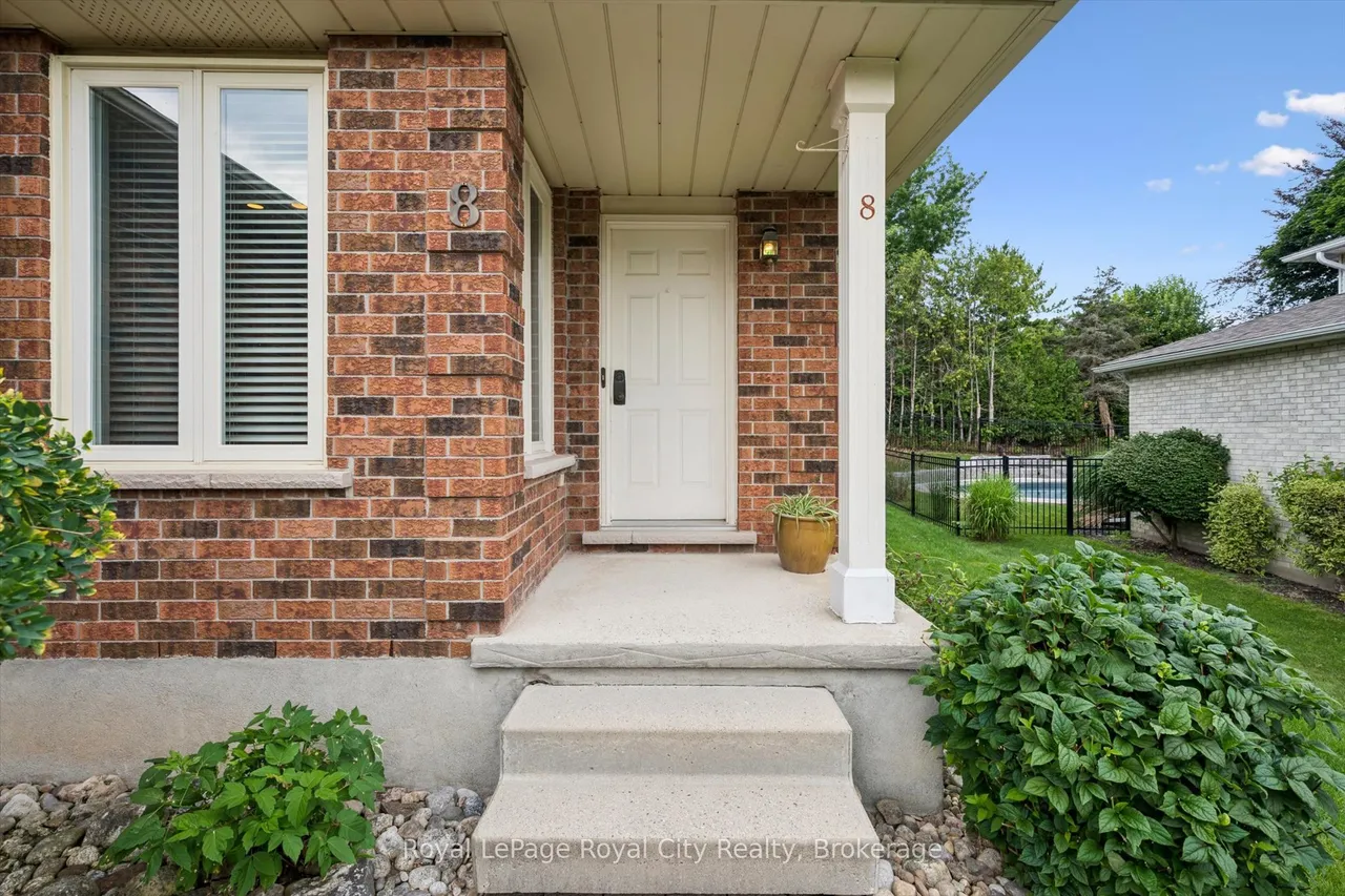8 MOLLISON Court — photo 3
