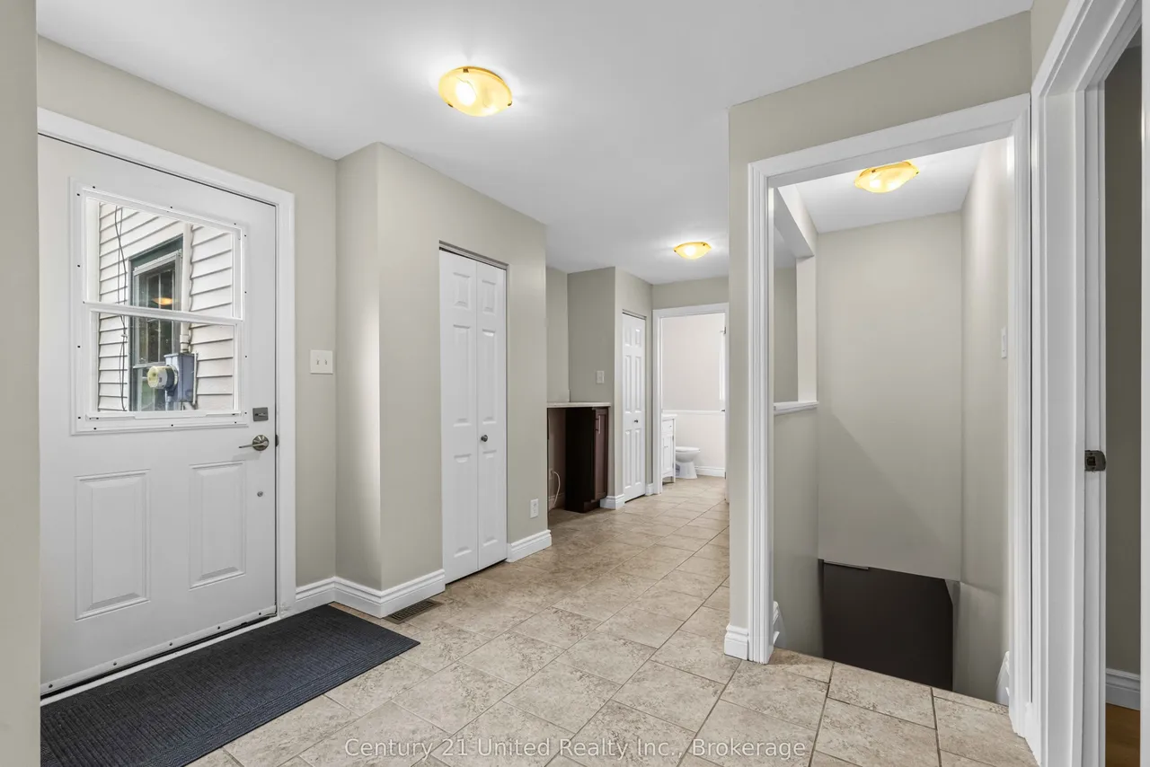 223 Antrim Street — photo 3