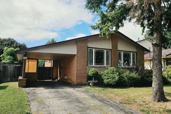48 MANNING Avenue