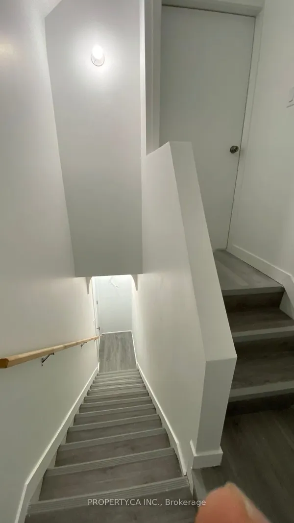 395 Gladstone Avenue — photo 2