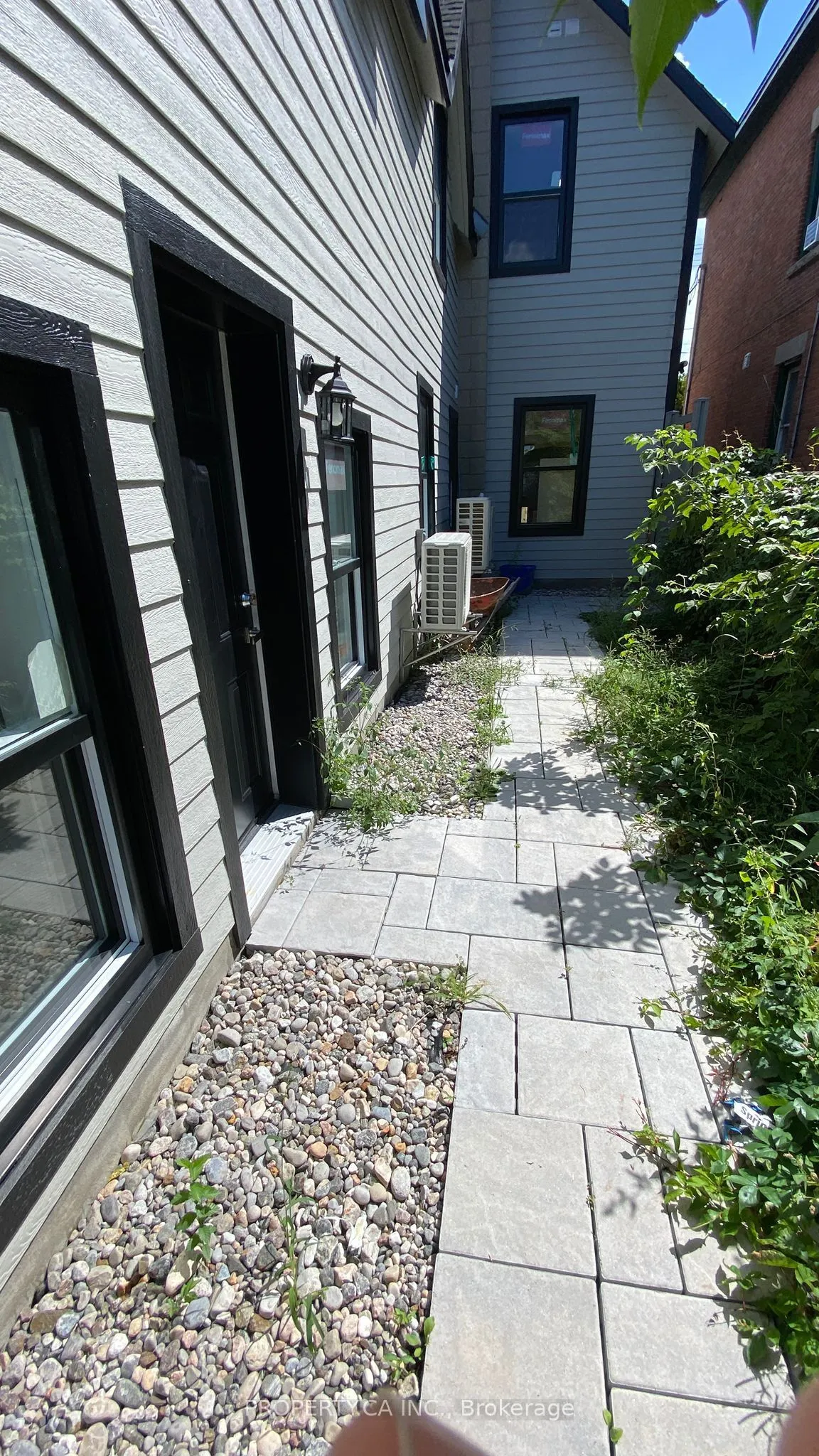 395 Gladstone Avenue — photo 2