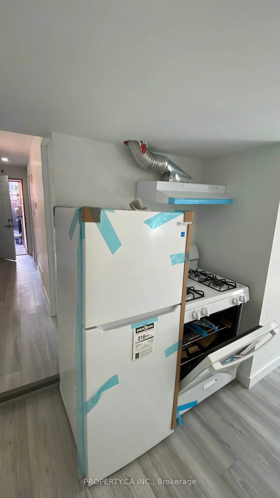 395 Gladstone Avenue — photo 15