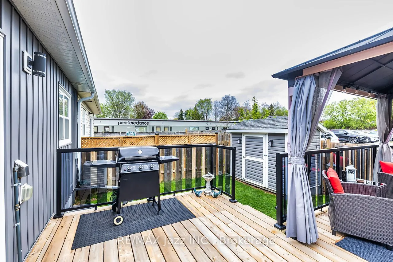 706 Ontario Street — photo 36