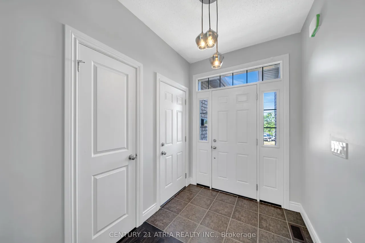 793 Spillsbury Drive — photo 3