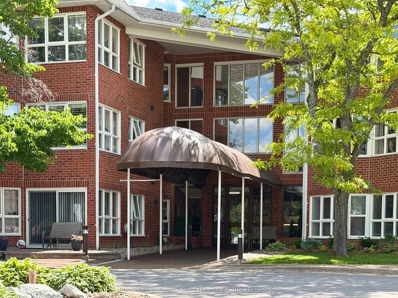 4 Heritage Way — photo 3