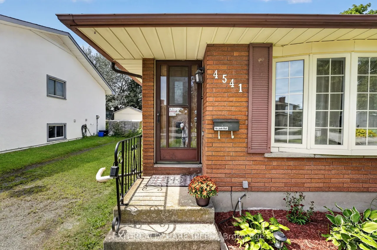 4541 Sussex Drive — photo 2