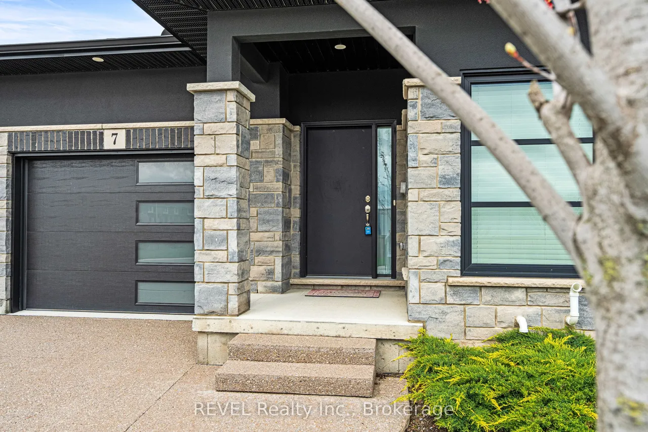 7138 Parsa St Niagara Falls Street — photo 3