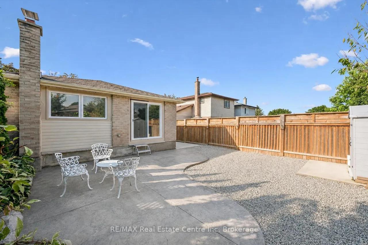 12 MCCARTNEY Road — photo 16