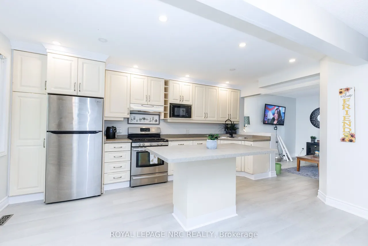 6562 HARMONY Avenue — photo 3