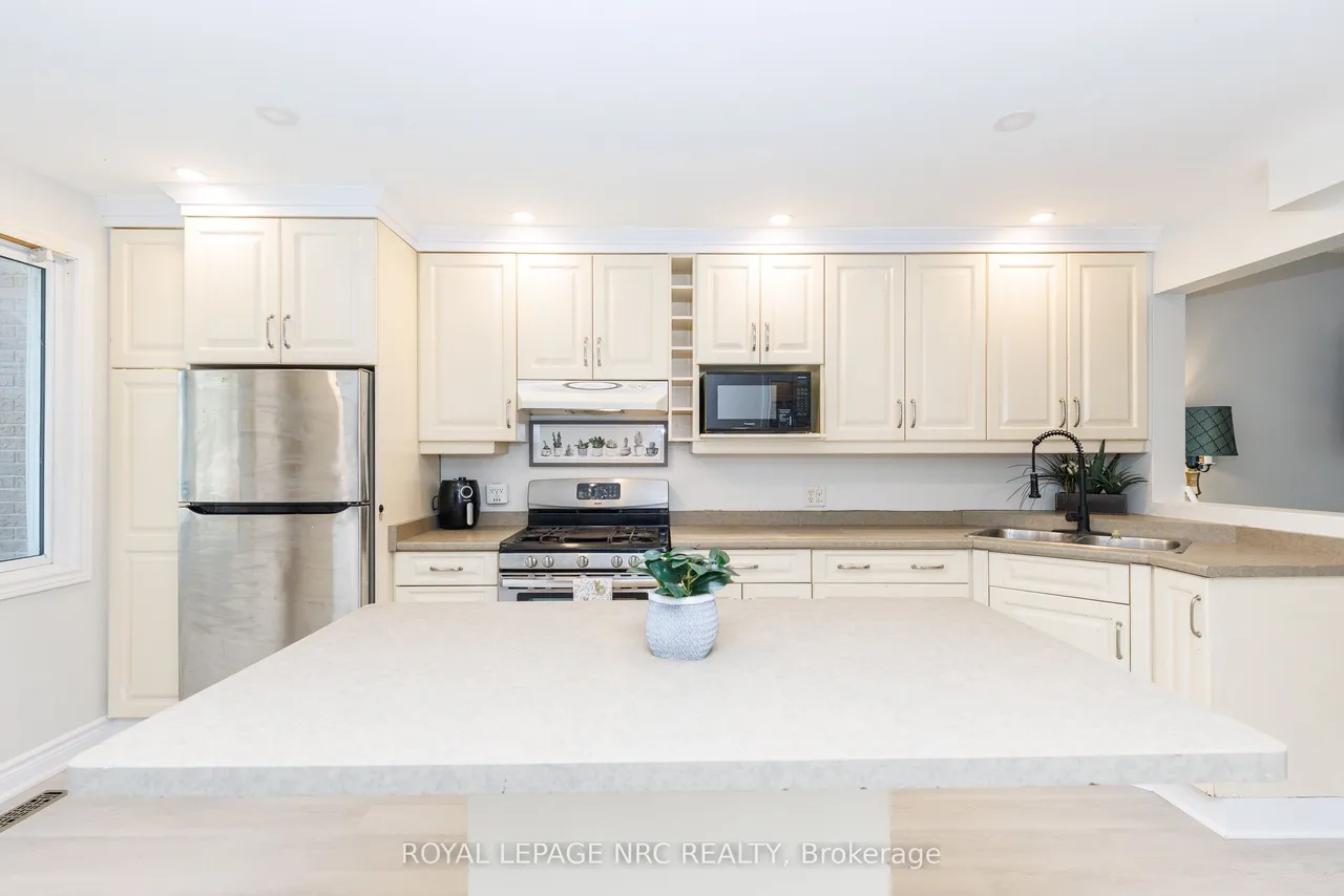6562 HARMONY Avenue — photo 2