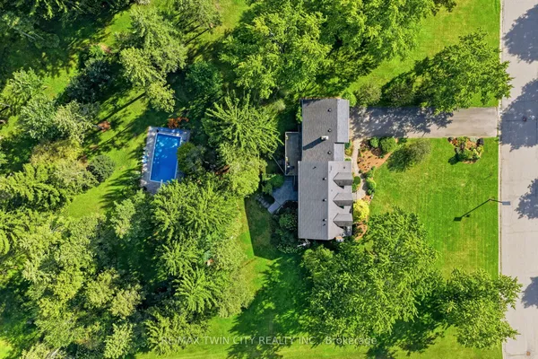 12 Highland Drive