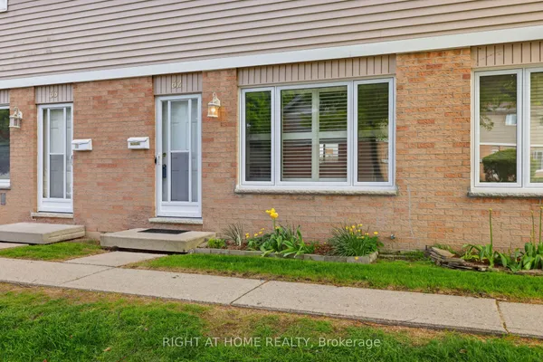 320 Westminster Avenue — photo 2