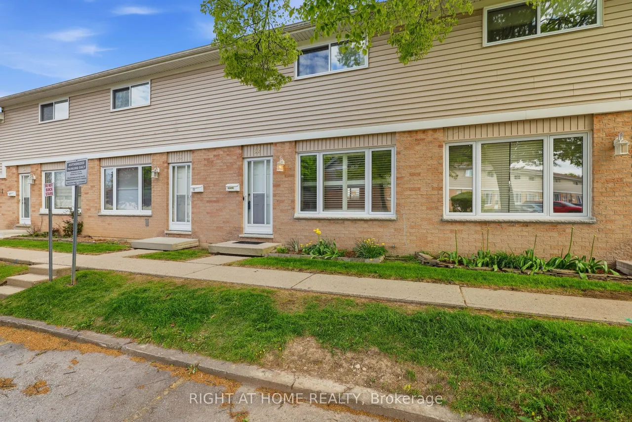 320 Westminster Avenue — photo 3