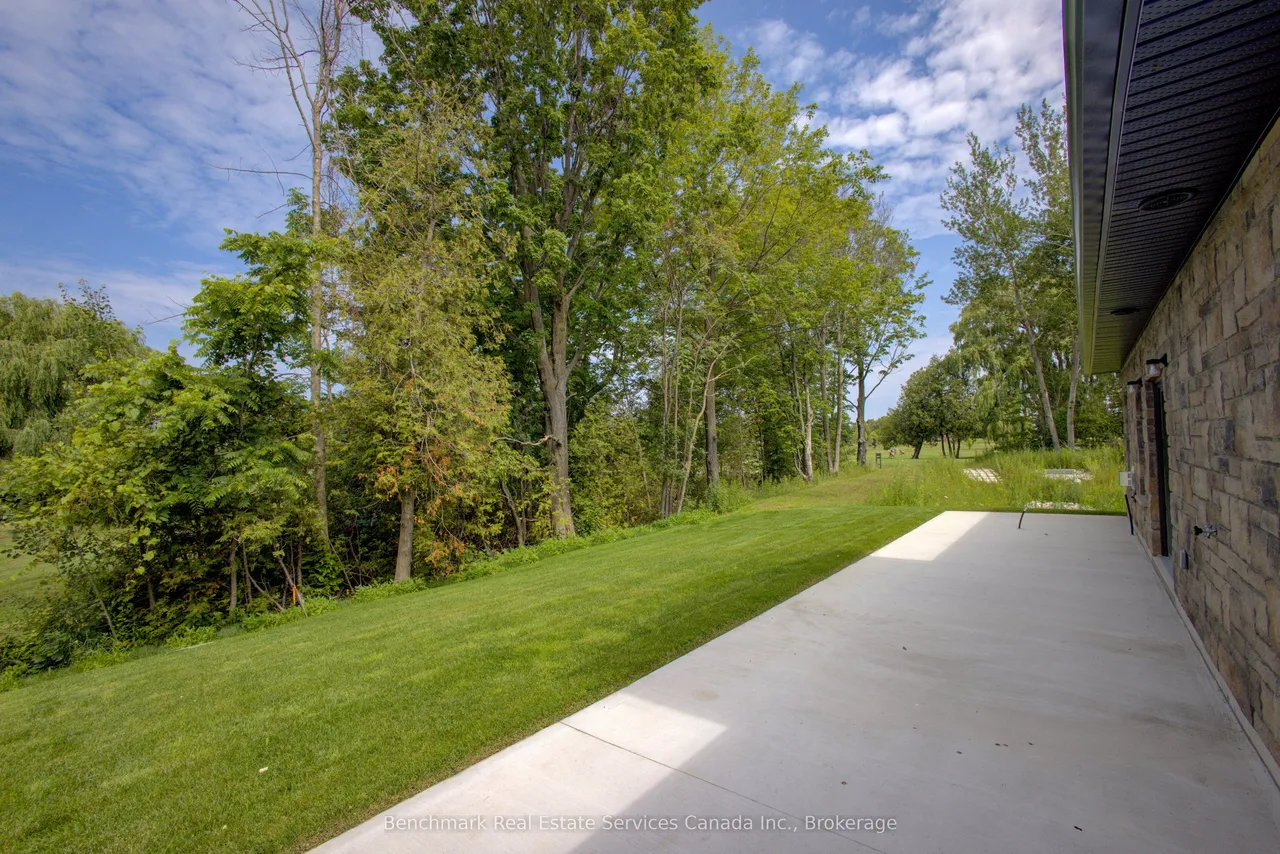1182 Queen Street — photo 42