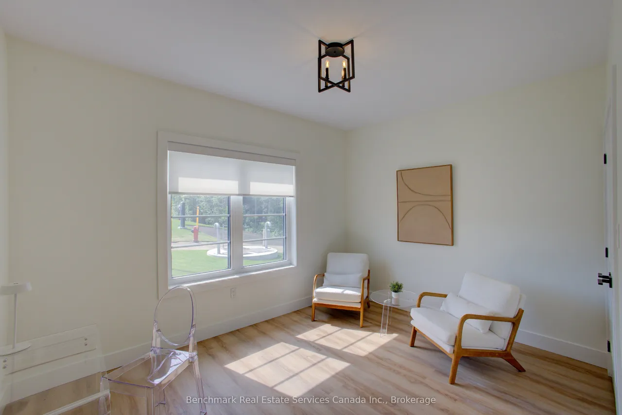1182 Queen Street — photo 3