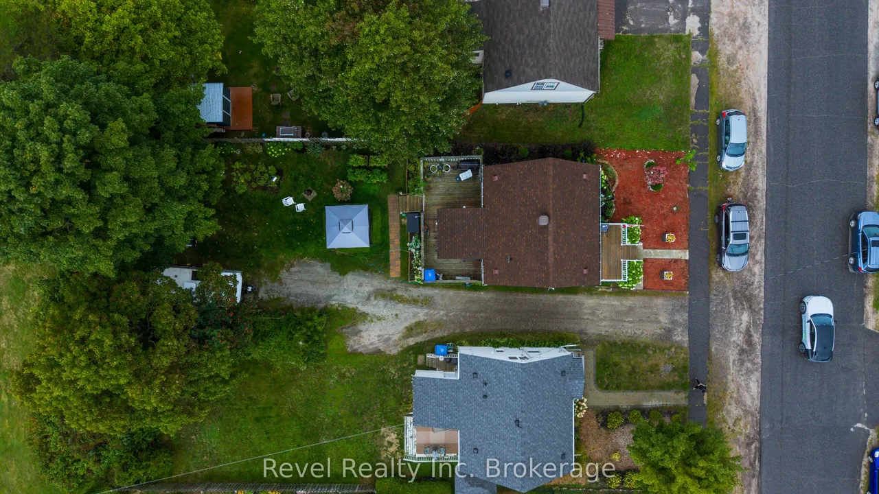 1343 Copeland Street — photo 27