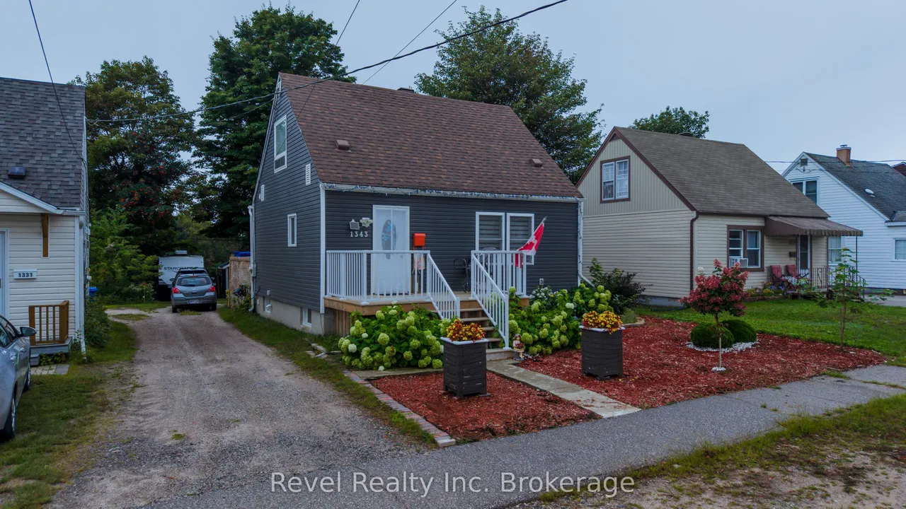 1343 Copeland Street — photo 2