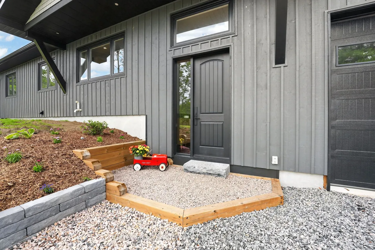 1093 Highway 141 Drive