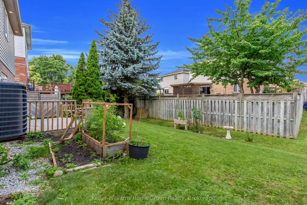 148 Clairfields Drive W — photo 44