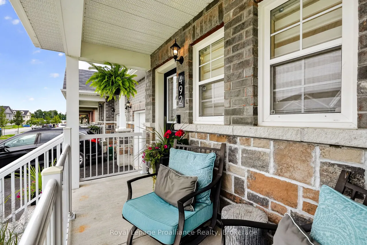 492 Hayward Street — photo 3