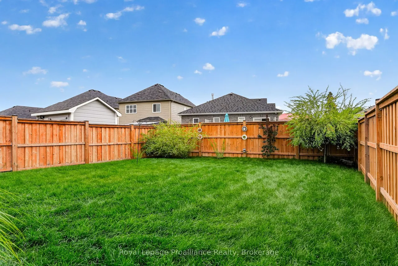 492 Hayward Street — photo 33