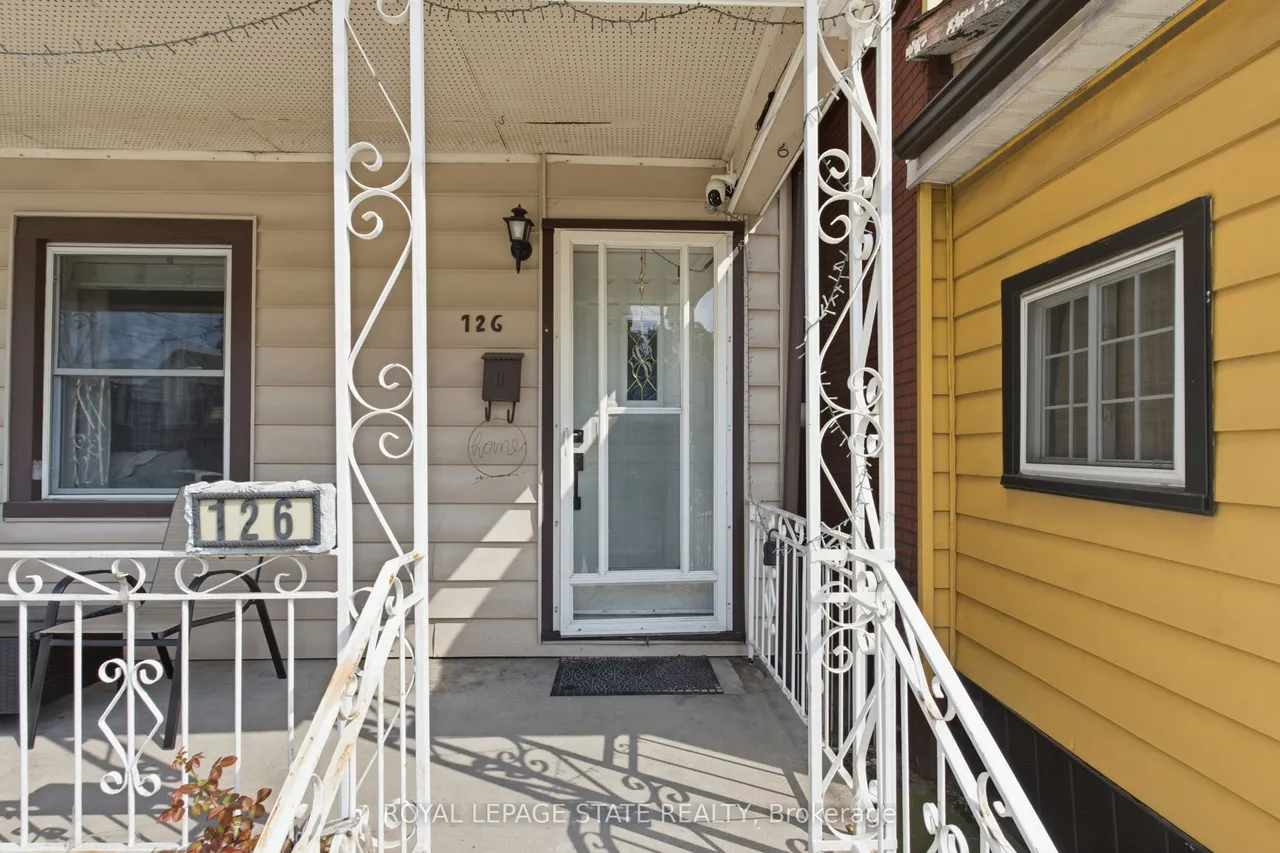 126 Niagara Street — photo 3