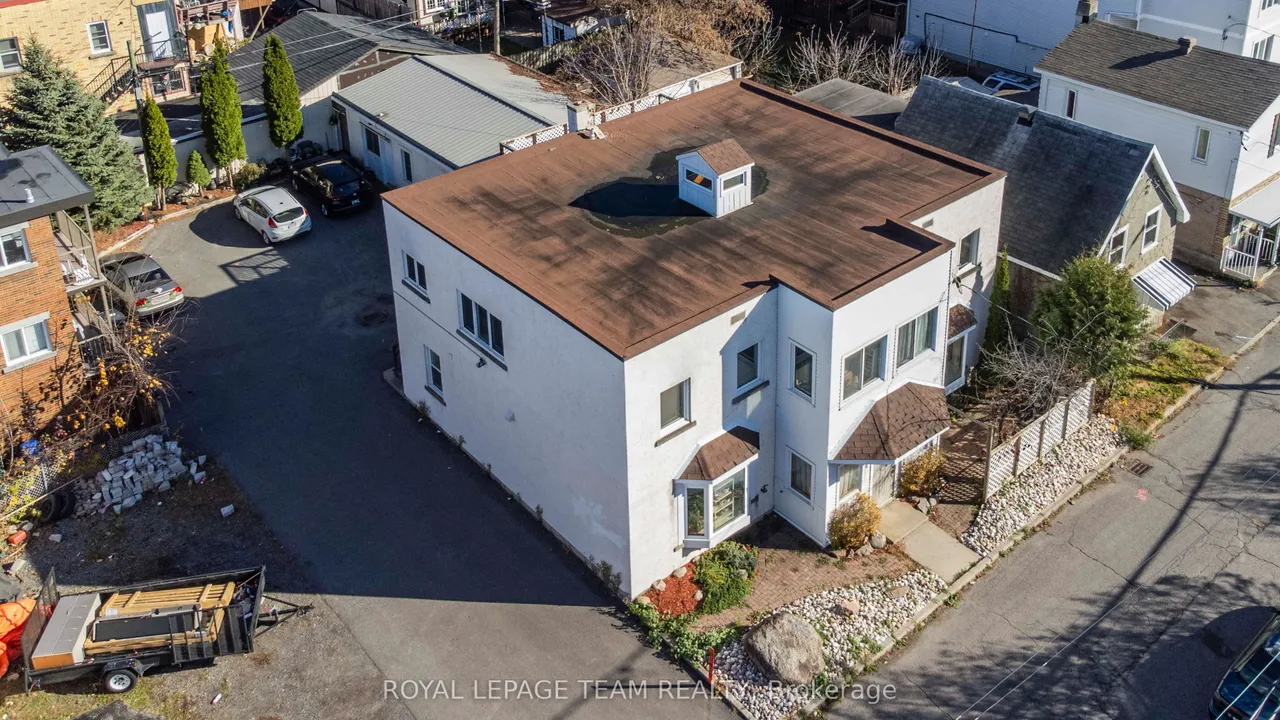 213 Desrosiers Street — photo 3