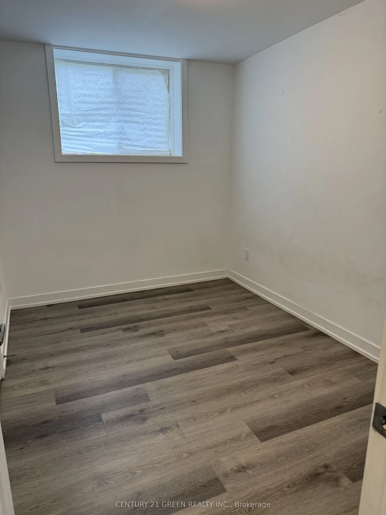 4263 FOURTH Avenue — photo 9