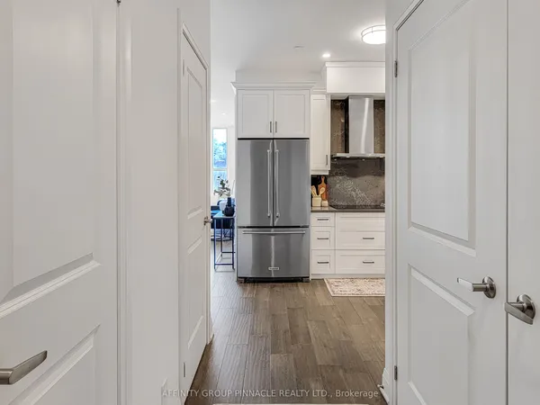99 Louisa Street — photo 2