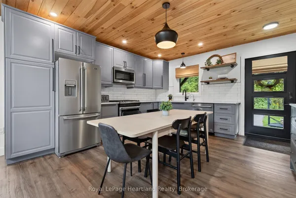 11 Maitland Avenue — photo 2