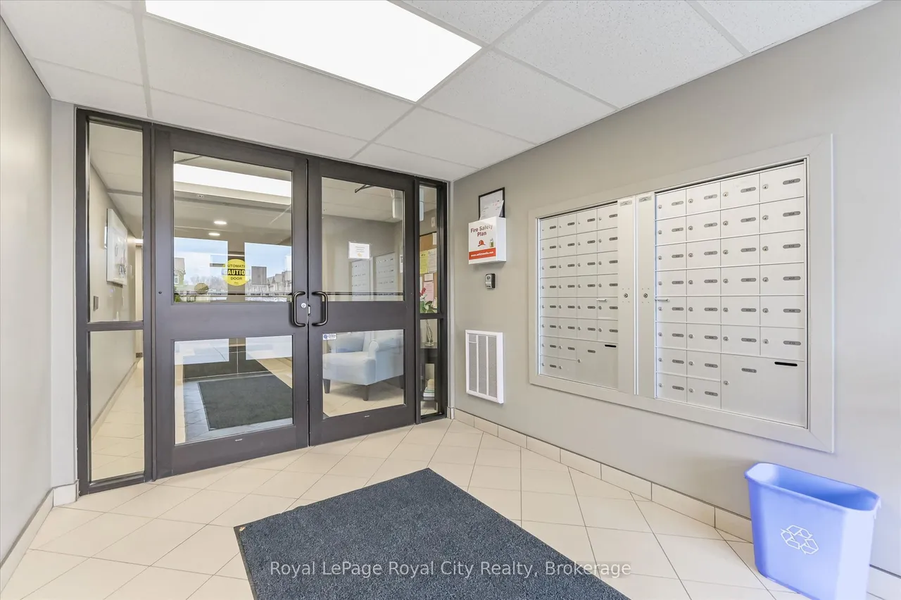 103 Westminster Crescent — photo 3