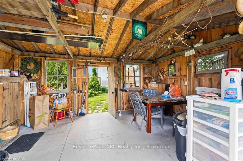 594 Niagara Stone Road — photo 22