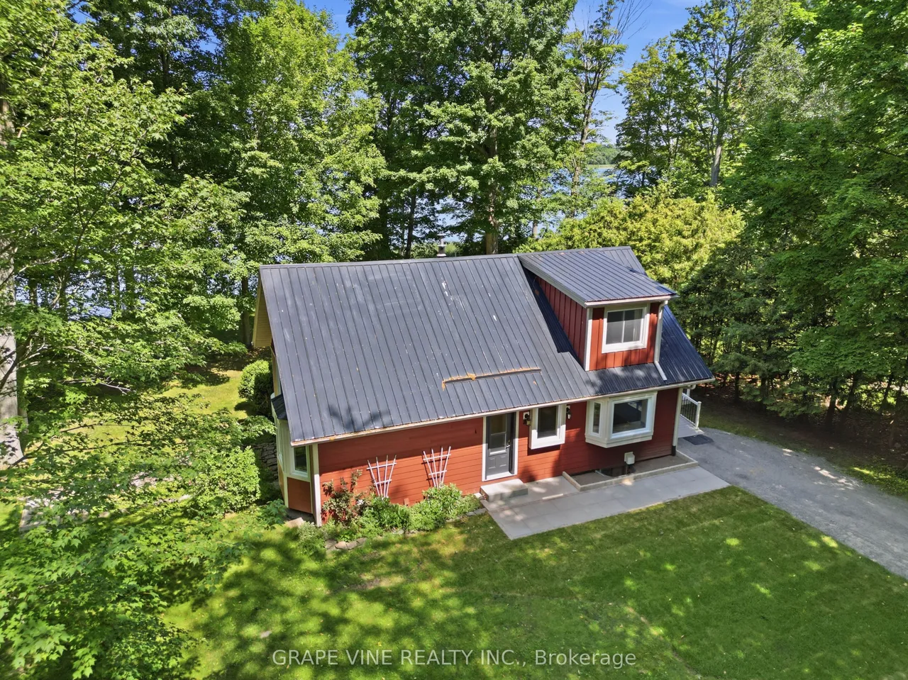68 Goodman Crescent — photo 2