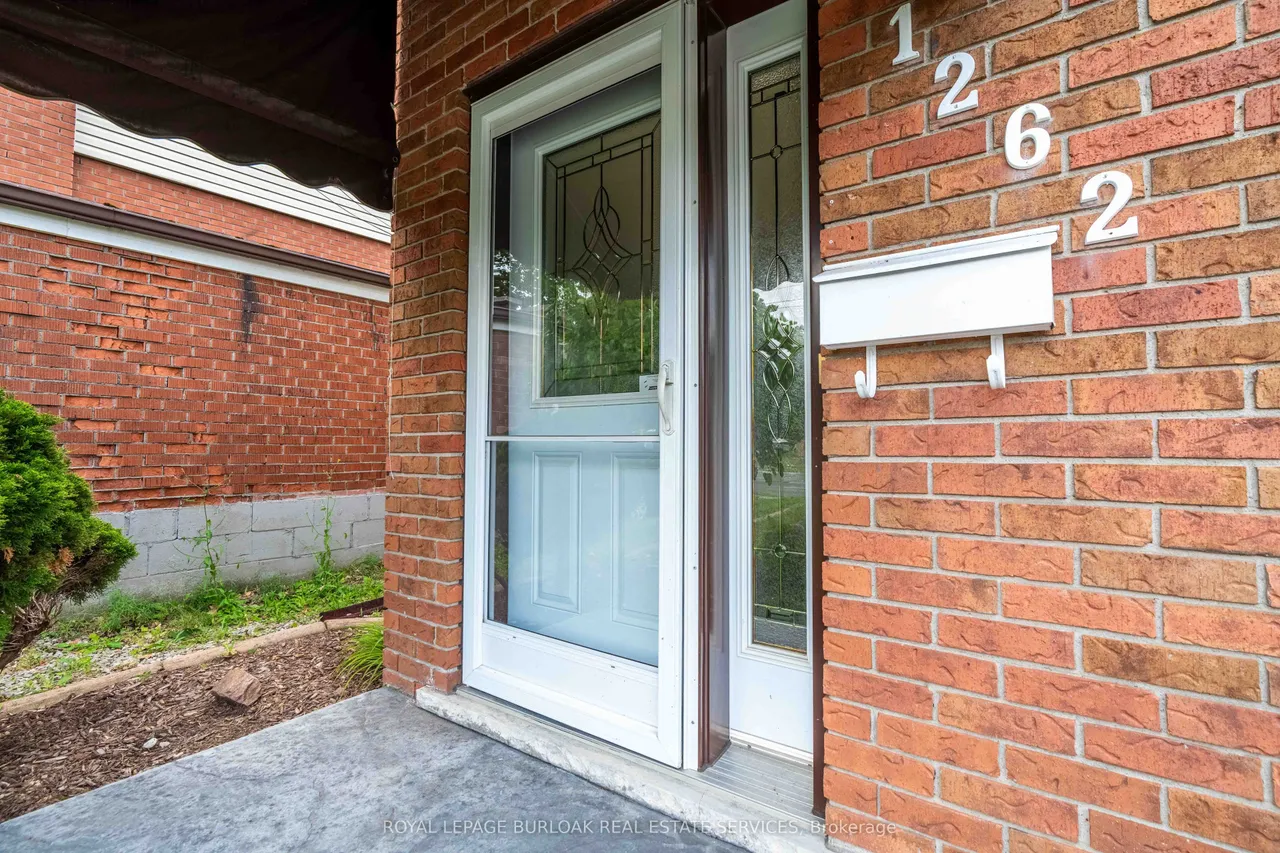 1262 Upper Gage Avenue — photo 34