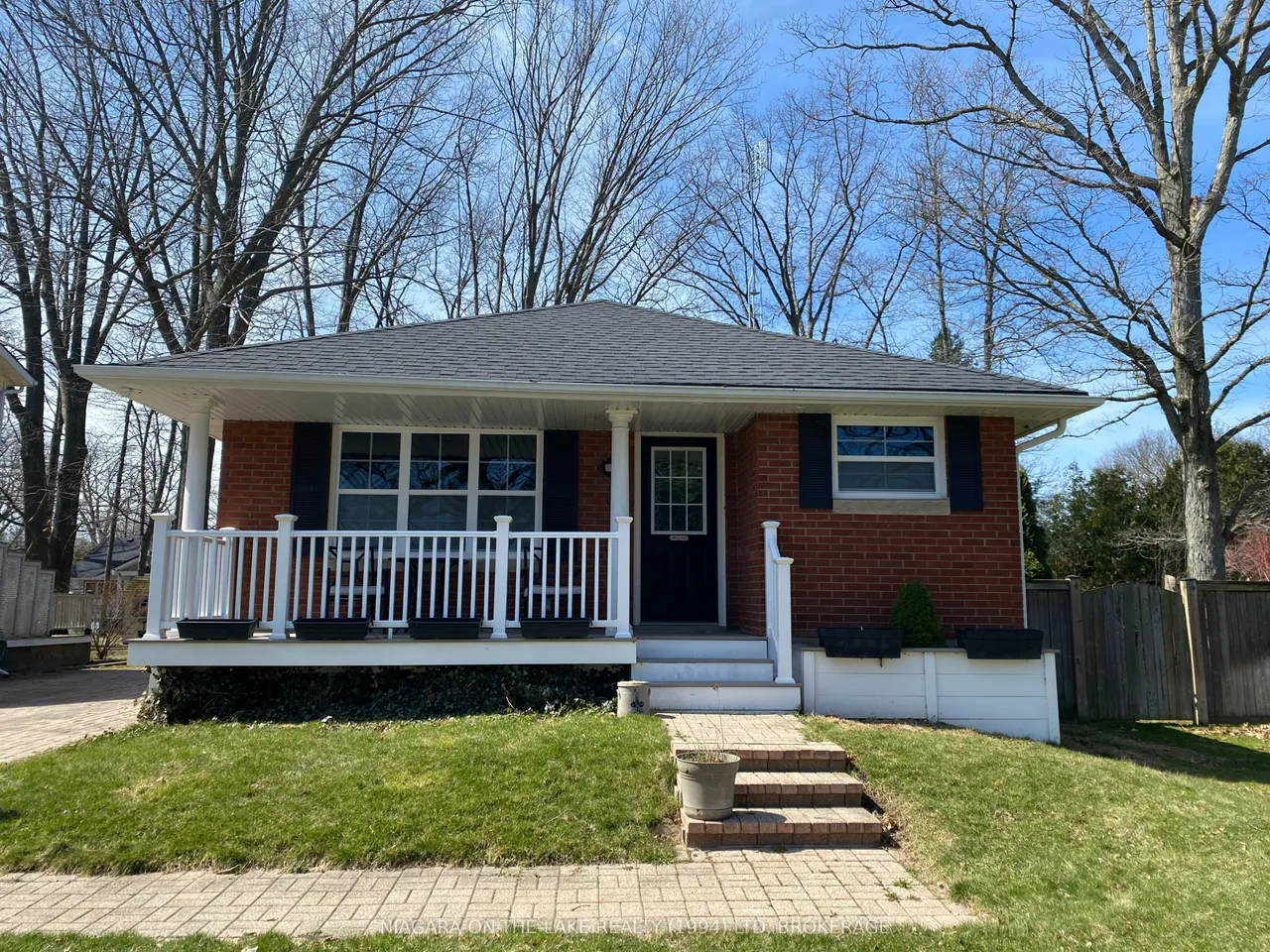 4 Dixie Avenue