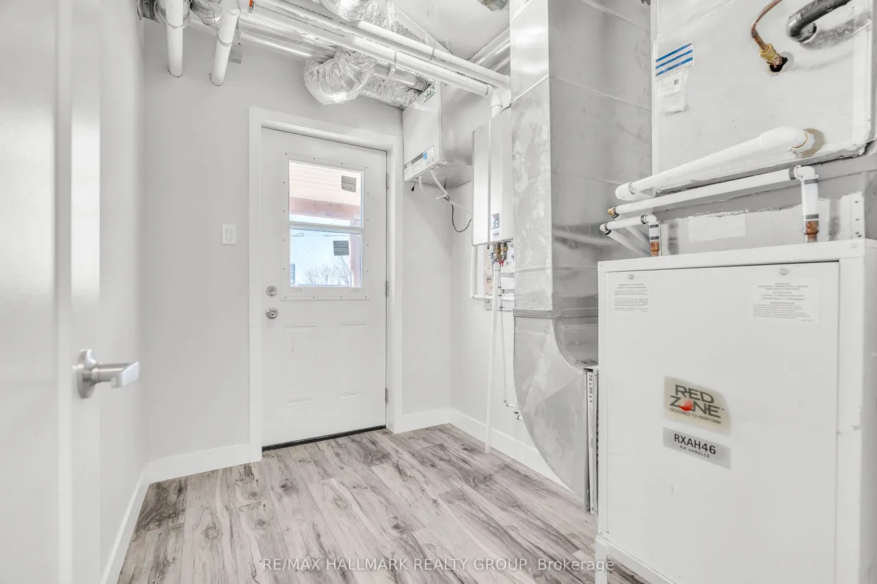 261 Somerset Street E — photo 13
