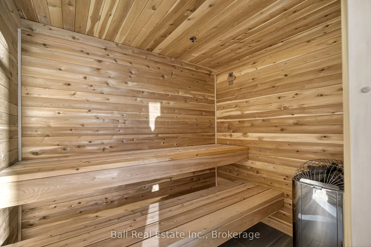 99 Louisa Street — photo 37