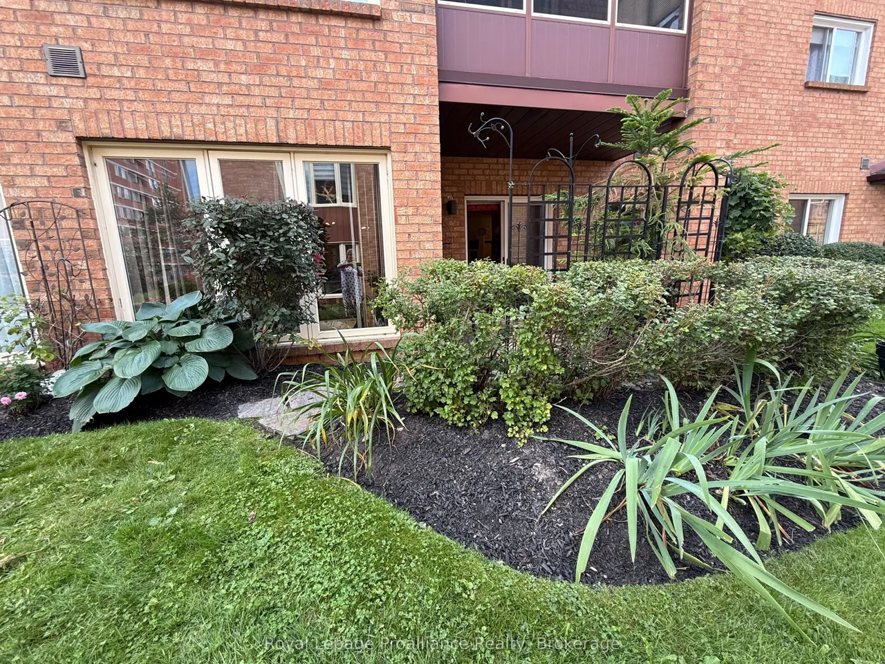 2181 Walker Avenue — photo 3