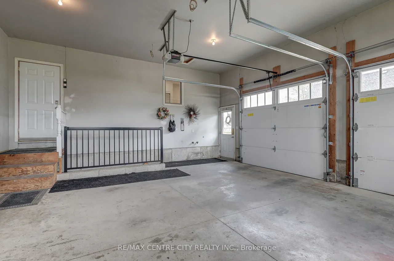 9538 Tower Road — photo 49