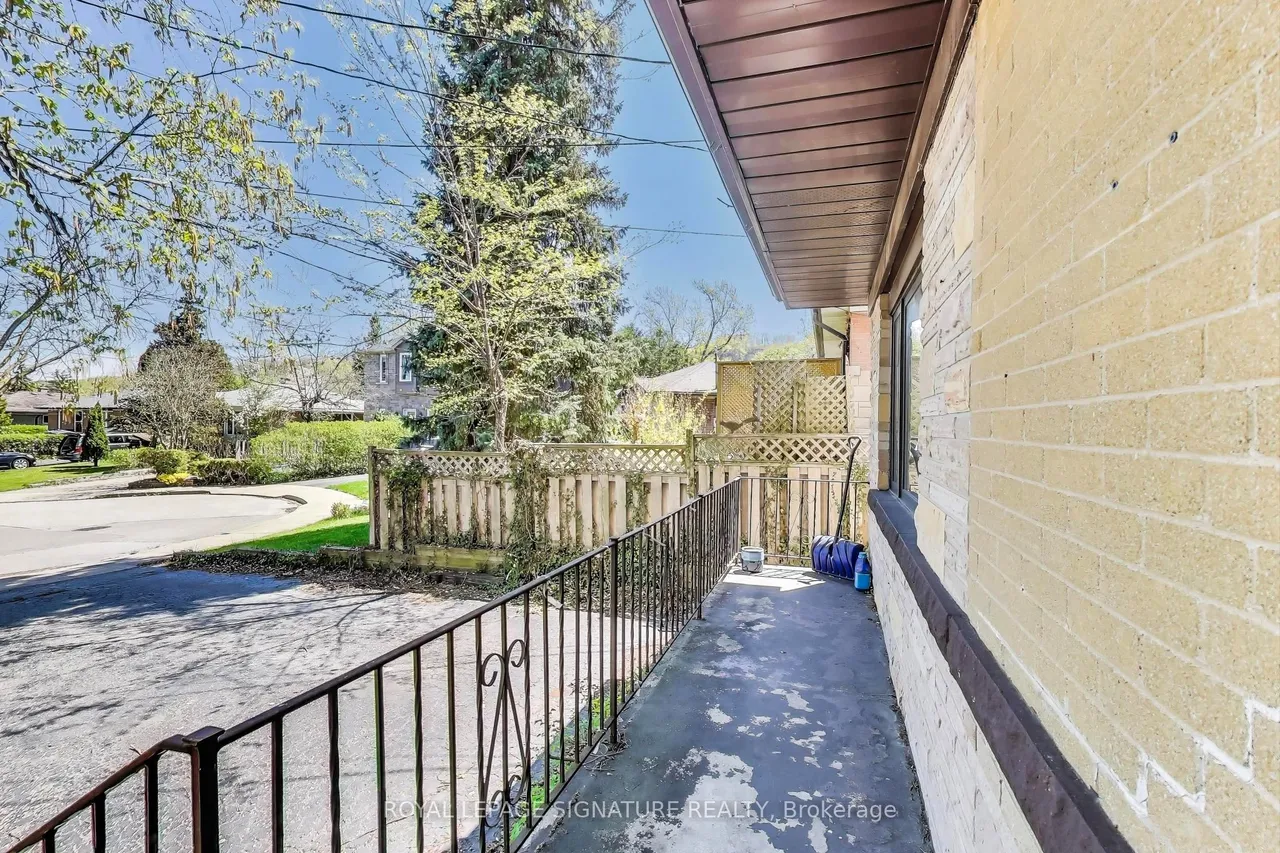 68 Harold Court — photo 2