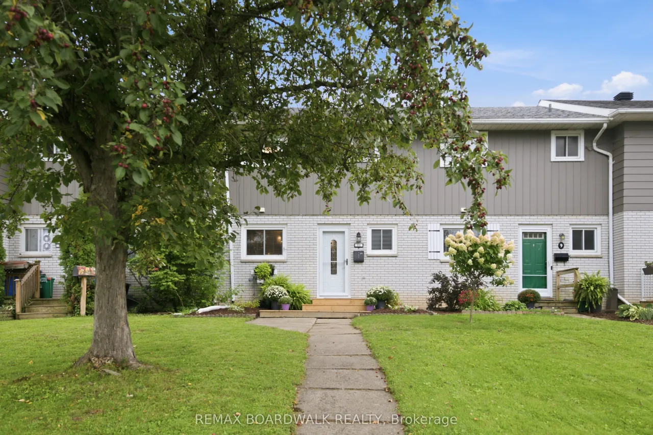 11 Maple Avenue — photo 2