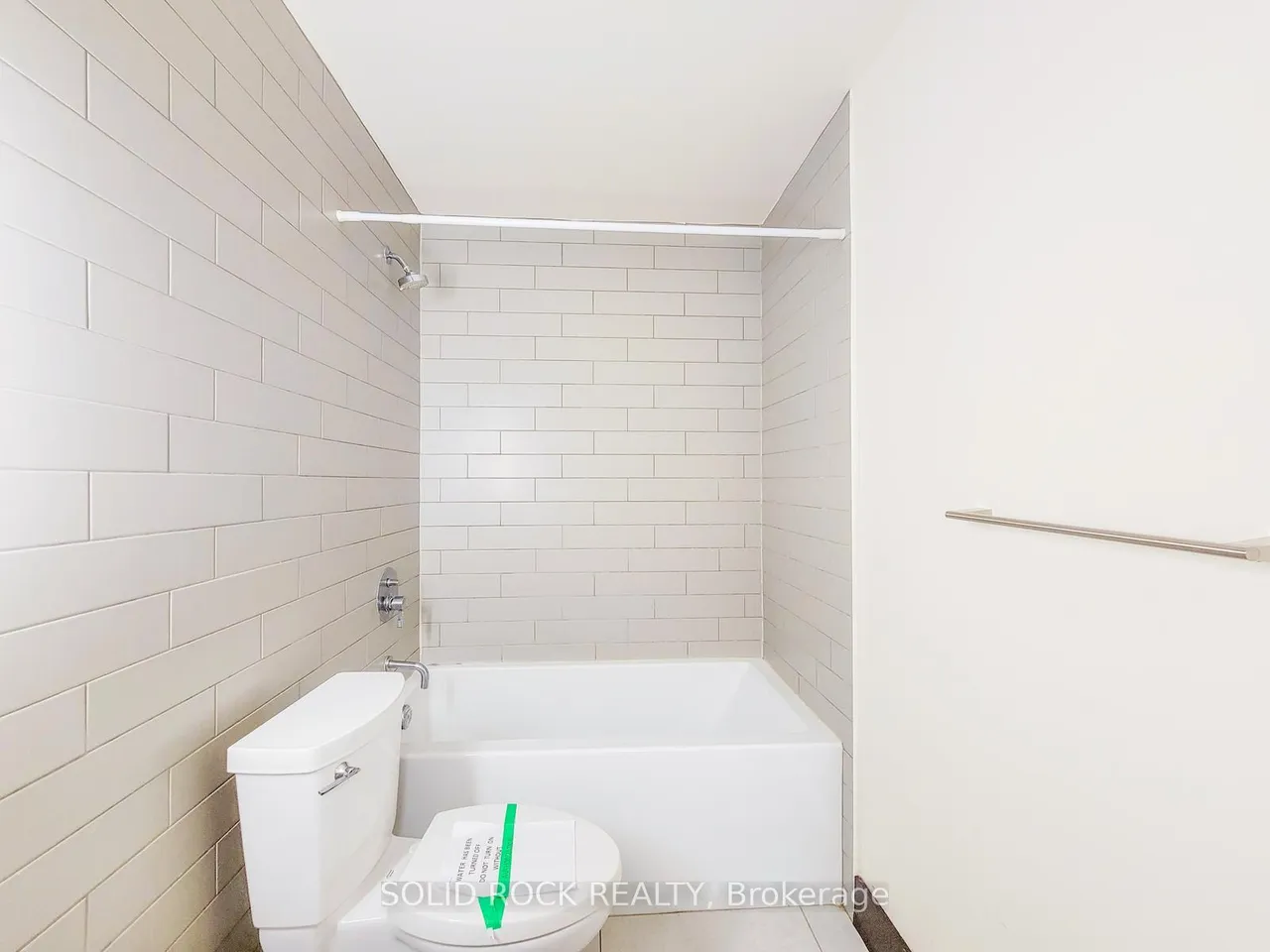 121 King Street E — photo 30