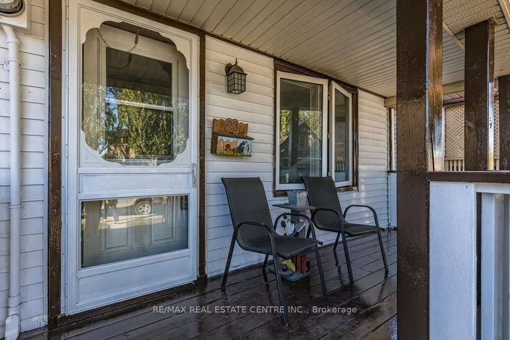 23 Frederick Avenue — photo 2