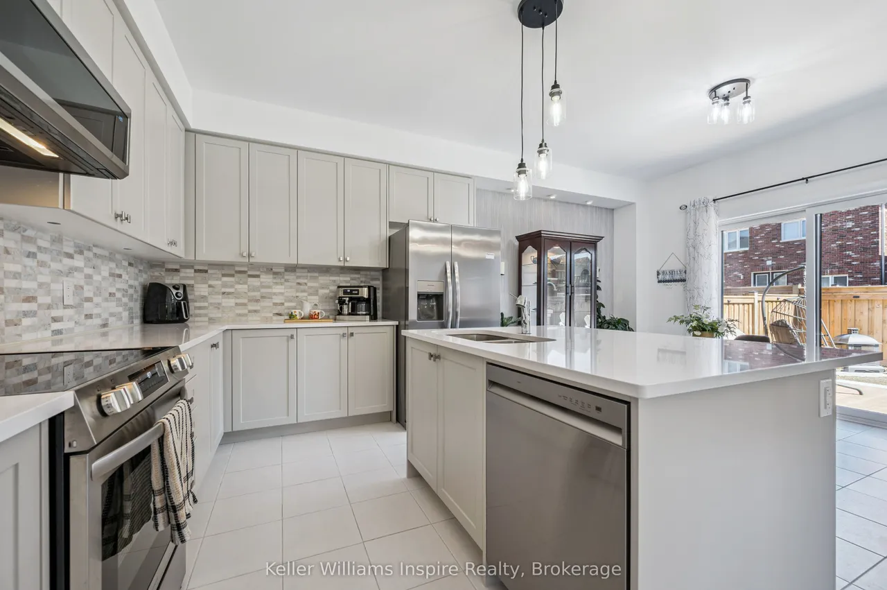 160 Raftis Street — photo 3
