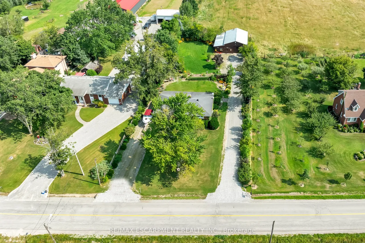 609 Green Mountain Road E — photo 3