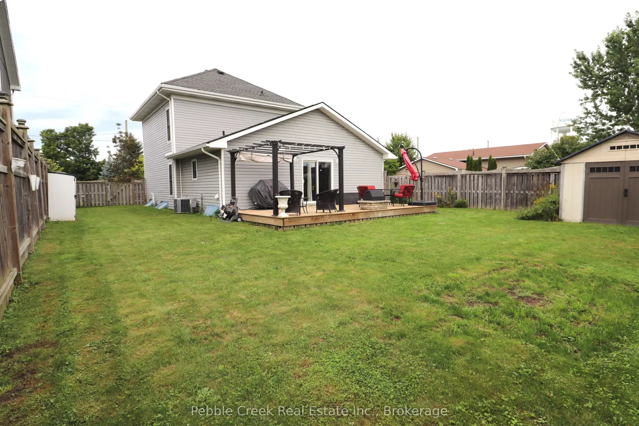 206 Picton Street E — photo 50