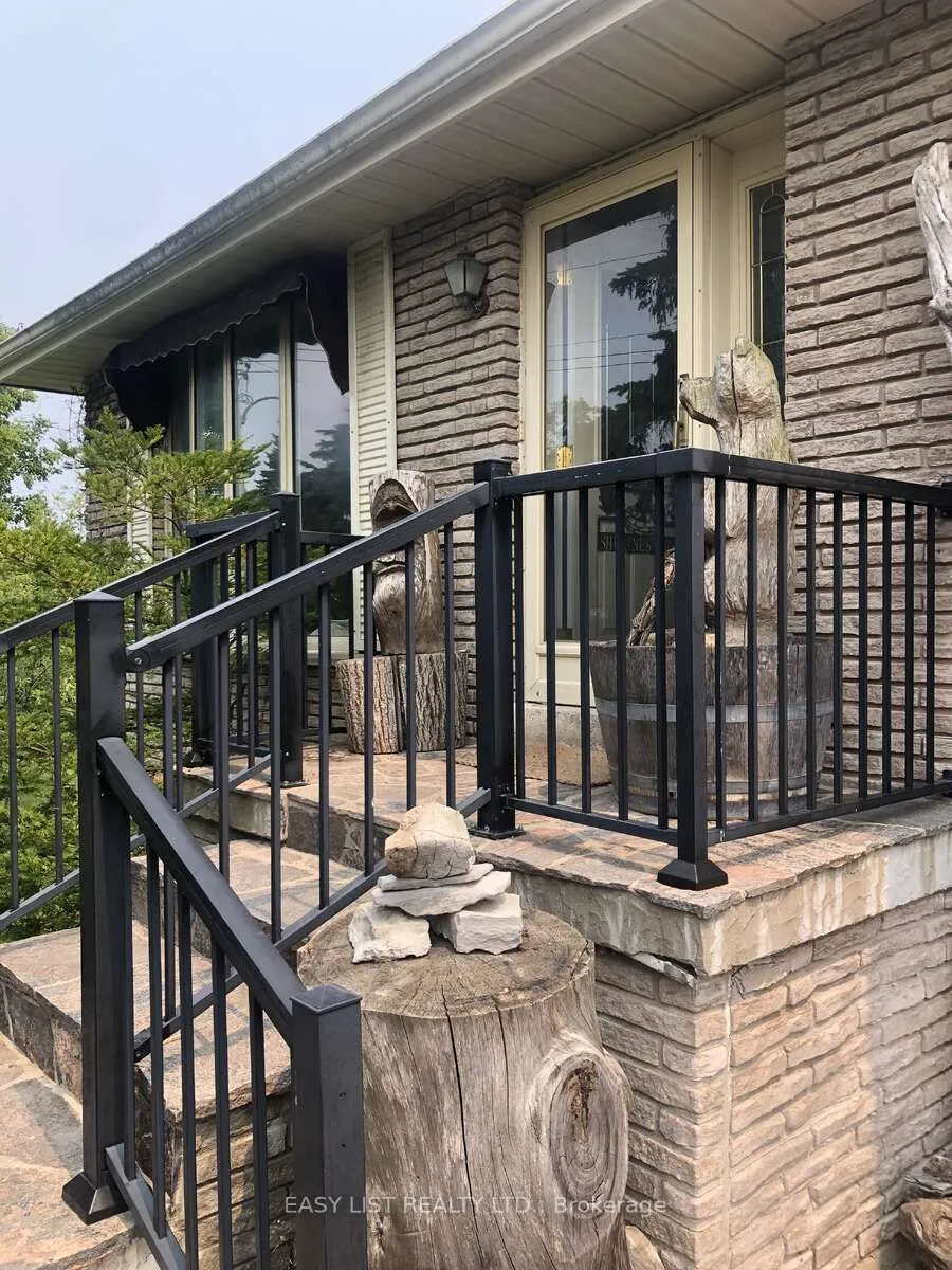 456 Old Surrey Lane — photo 3